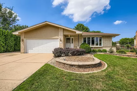 9100 Oakwood Dr, Tinley Park, IL 60487