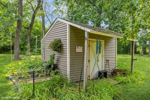 9913 Forest Ln, Union, IL 60180 photo 6