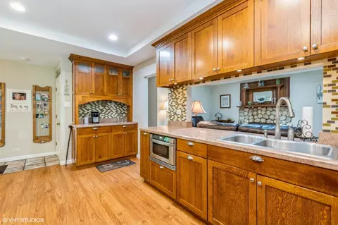 9913 Forest Ln, Union, IL 60180 photo 8