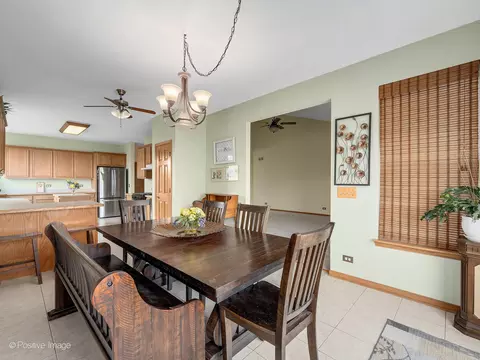 24231 Mill Creek Ln, Plainfield, IL 60586 photo 8