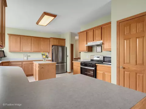 24231 Mill Creek Ln, Plainfield, IL 60586 photo 10
