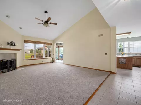 24231 Mill Creek Ln, Plainfield, IL 60586 photo 5
