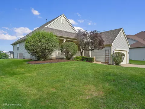 24231 Mill Creek Ln, Plainfield, IL 60586 photo 2