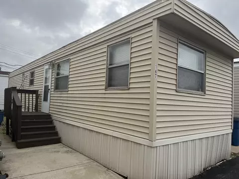 9001 S Cicero Ave #147, Oak Lawn, IL 60453