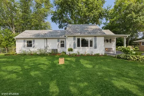 39449 N Carol Ln, Beach Park, IL 60099