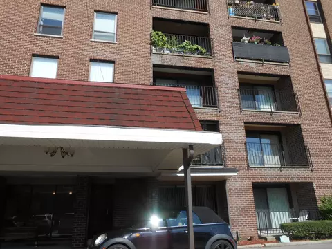 6330 N Lincoln Ave #2A, Morton Grove, IL 60053