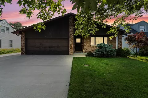 1327 Degener Ave, Elmhurst, IL 60126
