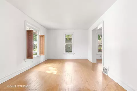 214 S 7th St, West Dundee, IL 60118 photo 4