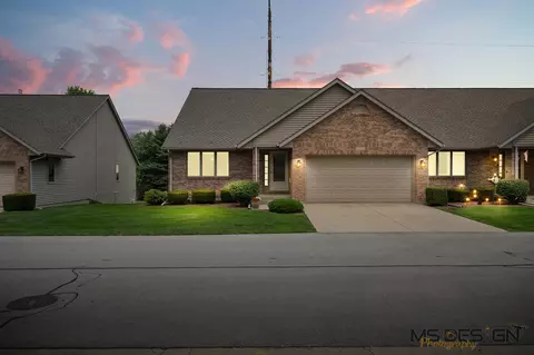 1123 Milan Dr N, Sycamore, IL 60178