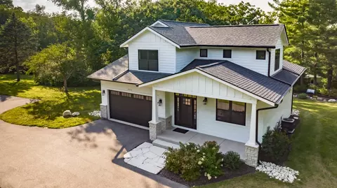 3226 Chelmsford Dr, Spring Grove, IL 60081
