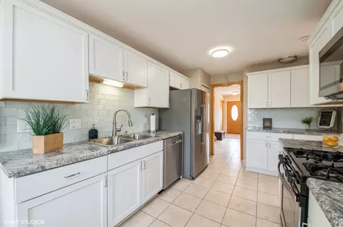 536 Eagle View Dr, Carol Stream, IL 60188 photo 14