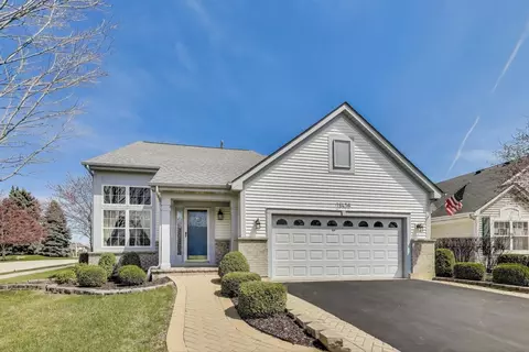 21436 W Larch Ct, Plainfield, IL 60544