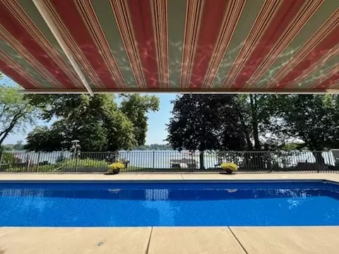 301 Mainsail Dr, Third Lake, IL 60030 photo 3