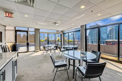 Dining - Undisclosed, Chicago, IL 60654 photo 4 of 4