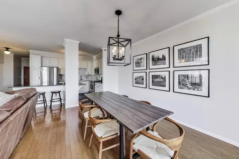Dining - Undisclosed, Chicago, IL 60654 photo 3 of 4