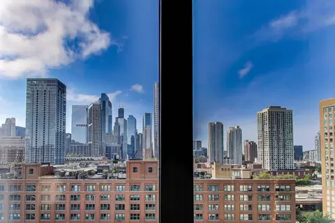 View/Area - Undisclosed, Chicago, IL 60654 photo 1 of 3