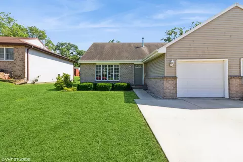 107 Woodview Ln, Marseilles, IL 61341