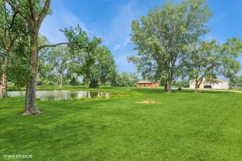 13530 W Adams Rd, Wadsworth, IL 60083
