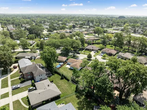 300 Lance Dr, Des Plaines, IL 60016 photo 37