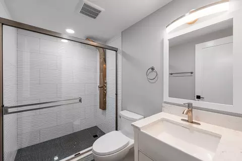 300 Lance Dr, Des Plaines, IL 60016 photo 28