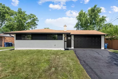 300 Lance Dr, Des Plaines, IL 60016