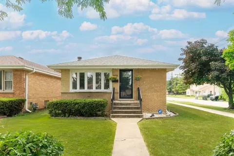 3652 Hawthorne St, Franklin Park, IL 60131