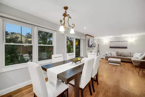Dining - 2233 Appleby Dr, Wheaton, IL 60189 photo 2 of 2