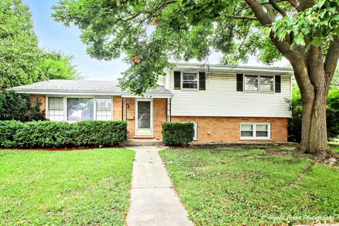 506 E Valley Ln, Arlington Heights, IL 60004