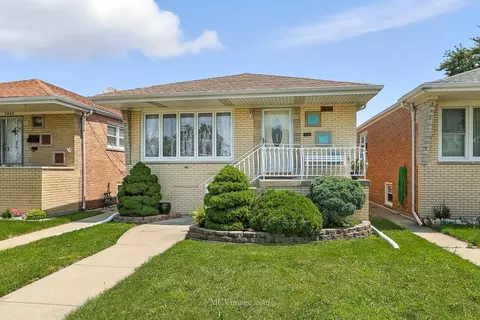 7811 Melvina Ave, Burbank, IL 60459
