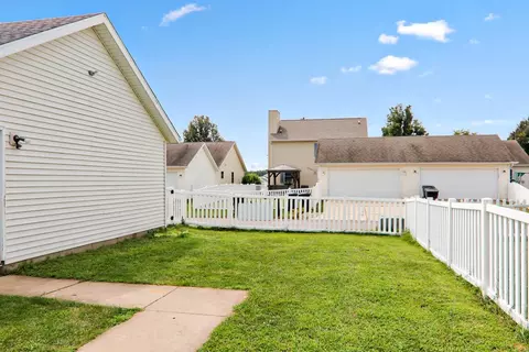 Exterior - 1003 Perry Ln, Normal, IL 61761 photo 2 of 4