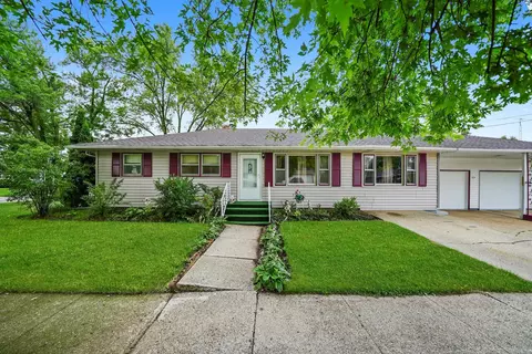 1000 6th St, Harvard, IL 60033