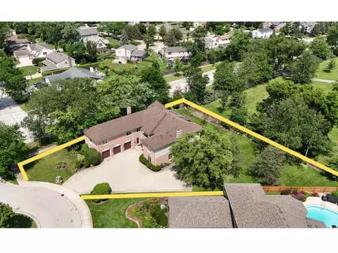 2509 Astor Ct, Glenview, IL 60026