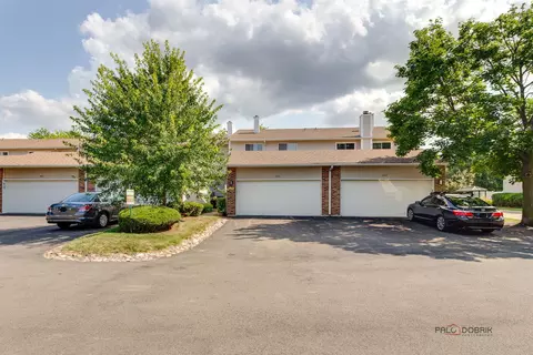 645 Martin Ln, Deerfield, IL 60015