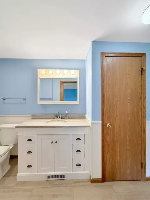 Bath - 24-134 Hidden Ranch Dr, Lanark, IL 61046 photo 4 of 5