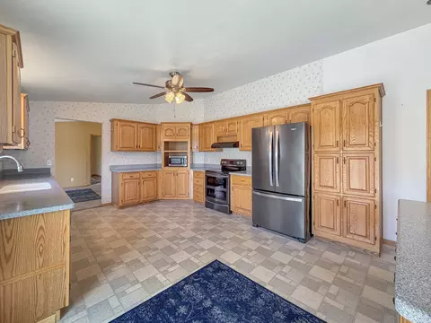 Kitchen - 24-134 Hidden Ranch Dr, Lanark, IL 61046 photo 3 of 5