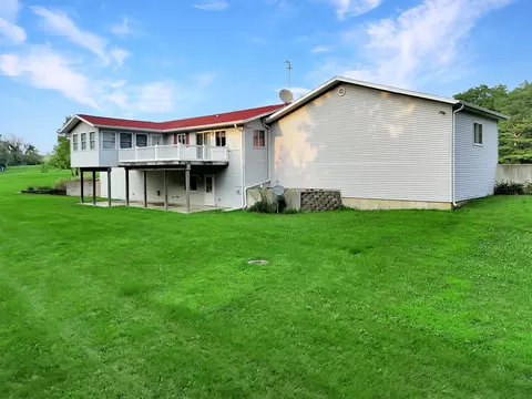 Exterior - 24-134 Hidden Ranch Dr, Lanark, IL 61046 photo 3 of 3