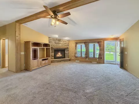 Living - 24-134 Hidden Ranch Dr, Lanark, IL 61046 photo 2 of 6