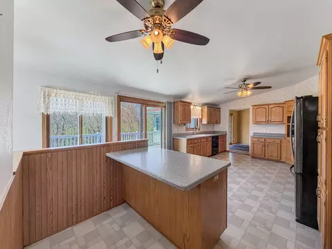 Kitchen - 24-134 Hidden Ranch Dr, Lanark, IL 61046 photo 2 of 5