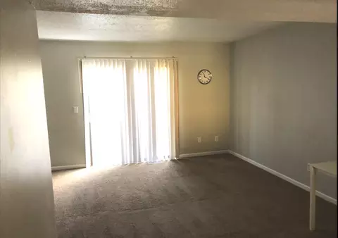 Living - 700 N Adelaide St N #69, Normal, IL 61761 photo 1 of 1