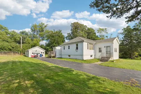 37411 N Columbus Ave, Lake Villa, IL 60046
