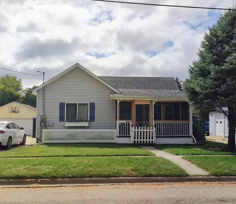 1041 W Dakota St, Spring Valley, IL 61362