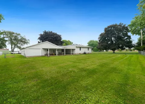 Exterior - 3101 Prophet Rd, Rock Falls, IL 61071 photo 5 of 11