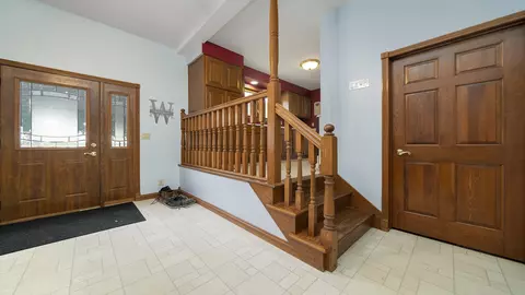 Entry Way - 3101 Prophet Rd, Rock Falls, IL 61071 photo 1 of 2