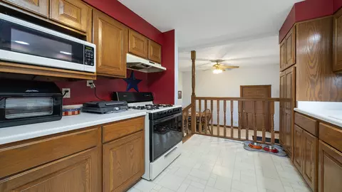 Kitchen - 3101 Prophet Rd, Rock Falls, IL 61071 photo 2 of 3