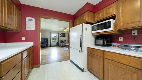 Kitchen - 3101 Prophet Rd, Rock Falls, IL 61071 photo 3 of 3