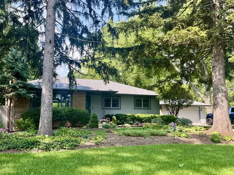 35 W W764 W Highland Ave, Elgin, IL 60123