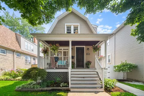 3613 N Sacramento Ave, Chicago, IL 60618