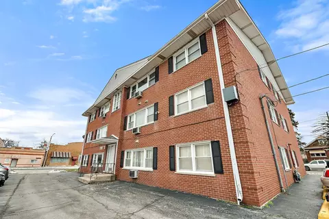 Exterior - 4247 Amelia Ave #1A, Lyons, IL 60534 photo 2 of 3