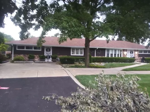 8001 Rutherford Ave, Burbank, IL 60459