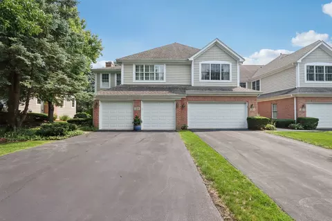 215 Orchard Ln, Glen Ellyn, IL 60137